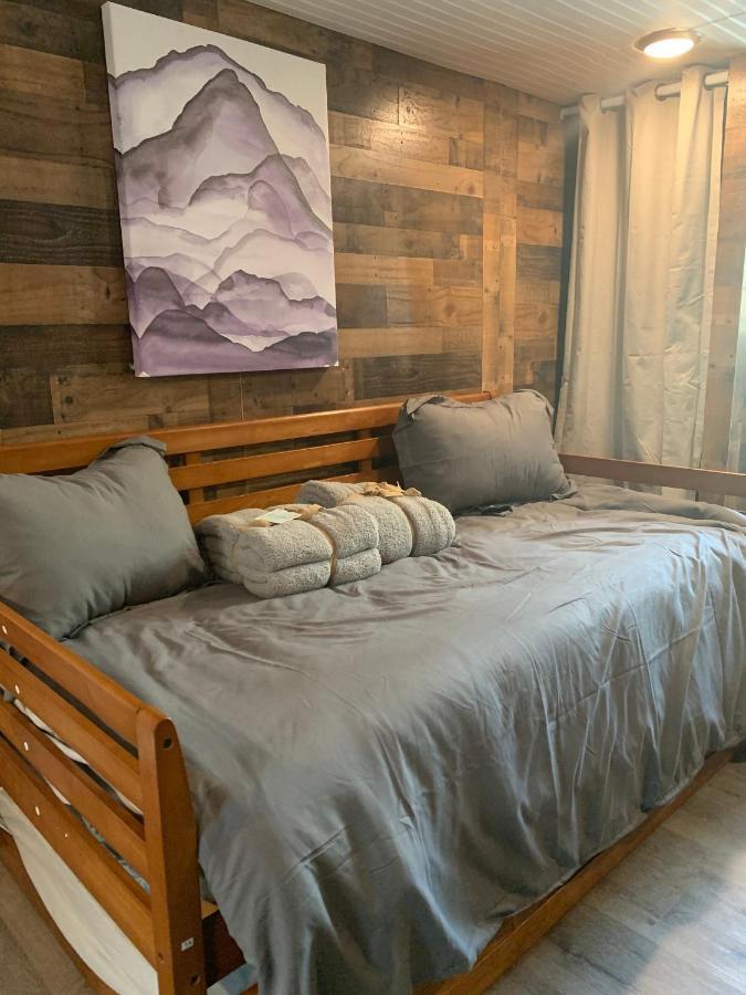 Dillon Ave Homes تشيني الغرفة الصورة